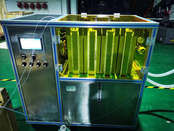 山東?；煞莶少?gòu)中試級(jí)管式光催化反應(yīng)設(shè)備一套